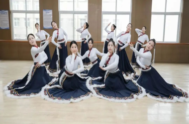 藝術(shù)表演與教育系