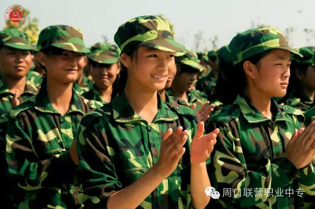看看吧，那些軍訓(xùn)中曬出“高顏值”的女生們