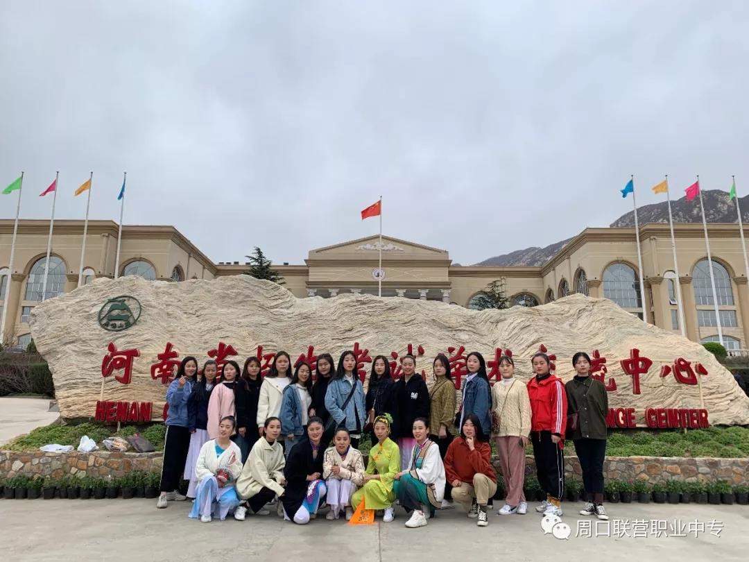桃李競(jìng)芬芳——我校民族音樂與舞蹈專業(yè)2019對(duì)口升學(xué)再創(chuàng)佳績(jī)！