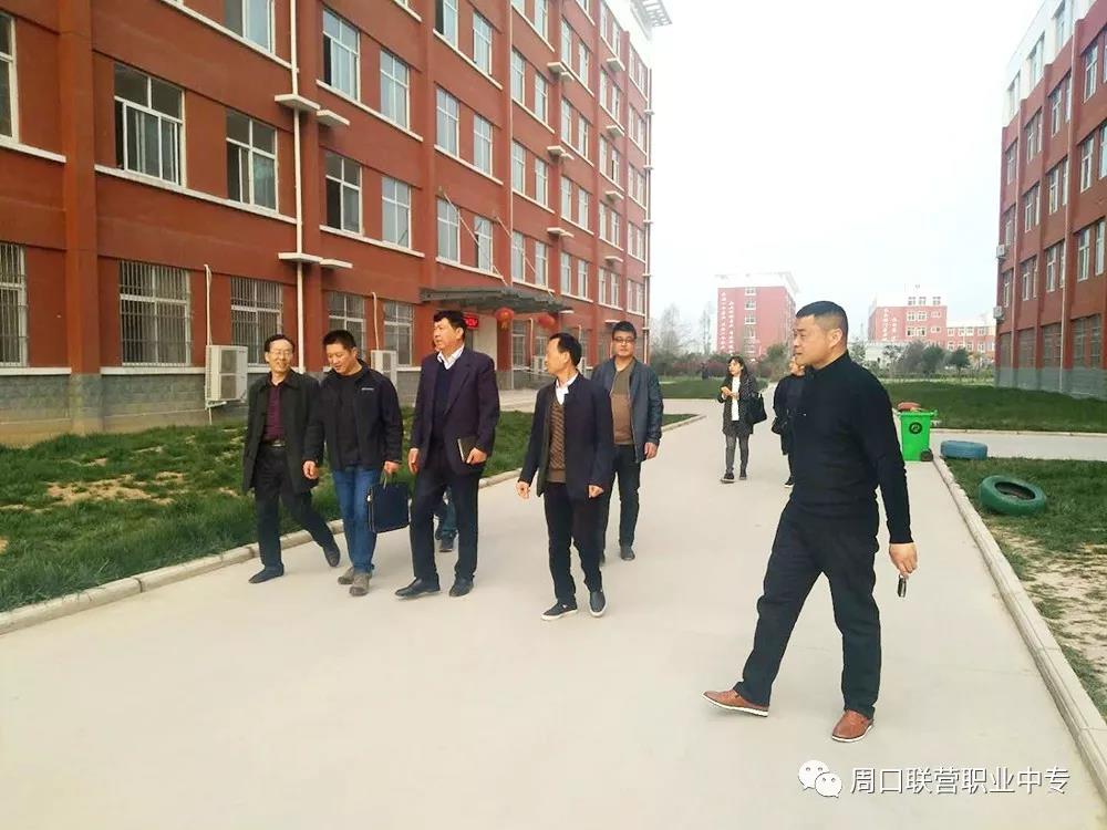 我校順利開展食堂衛(wèi)生大檢查活動